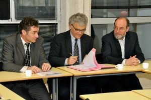 De gauche à droite : Jean-Christophe Pettier, directeur de l’Enssat, Jean-Claude Jeanneret, directeur général de l’IMT et Jacques Tisseau, directeur de l’Enib 